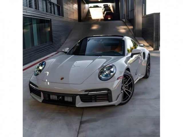porsche-img.jpg